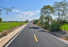 Abinader inaugura nueva carretera que comunica Villa Riva con la Autopista del Nordeste