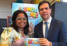 Ministro de Cultura valoró en NY libro infantil de la escritora Susibel Espaillat